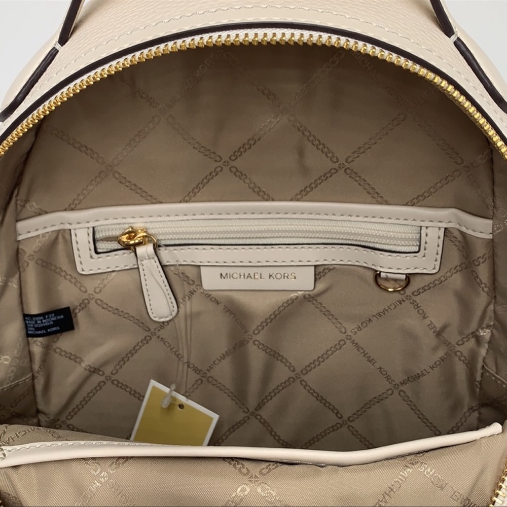 Michael Kors Women's Valerie Medium Pebbled Leather Backpack
Light Cream 
NWT - Picture 11 of 16